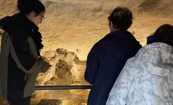 Découverte et initiation à la chasse préhistorique à Castel-Merle, Sarlat-la-Canéda, Taxi & Touring à la carte